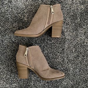 DV Booties